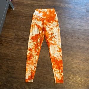 Balance Athletica Oasis tie dye legging sz small